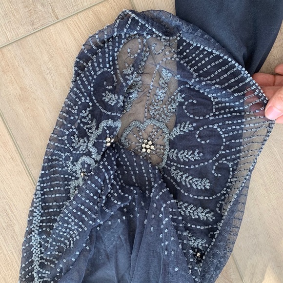 Dress - Picture 2 of 8